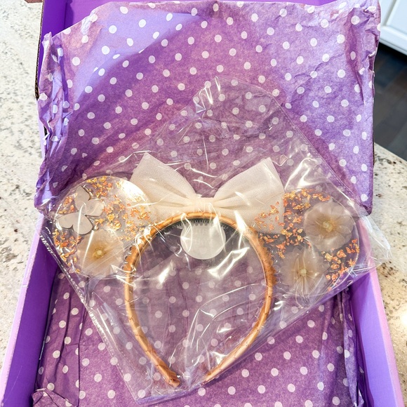 Floral Mouse Ears Headband with Bow - Picture 2 of 11